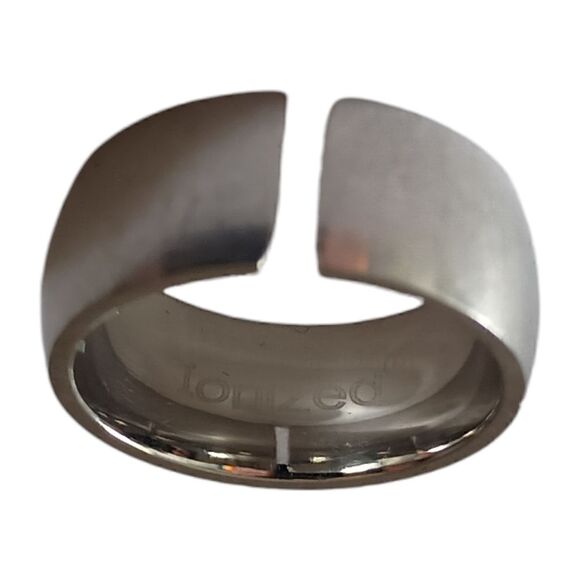 Q-Ray Titanium Ring Band Size 6 Unisex QRay Ionized Energy Healing Silver Color - Picture 3 of 16